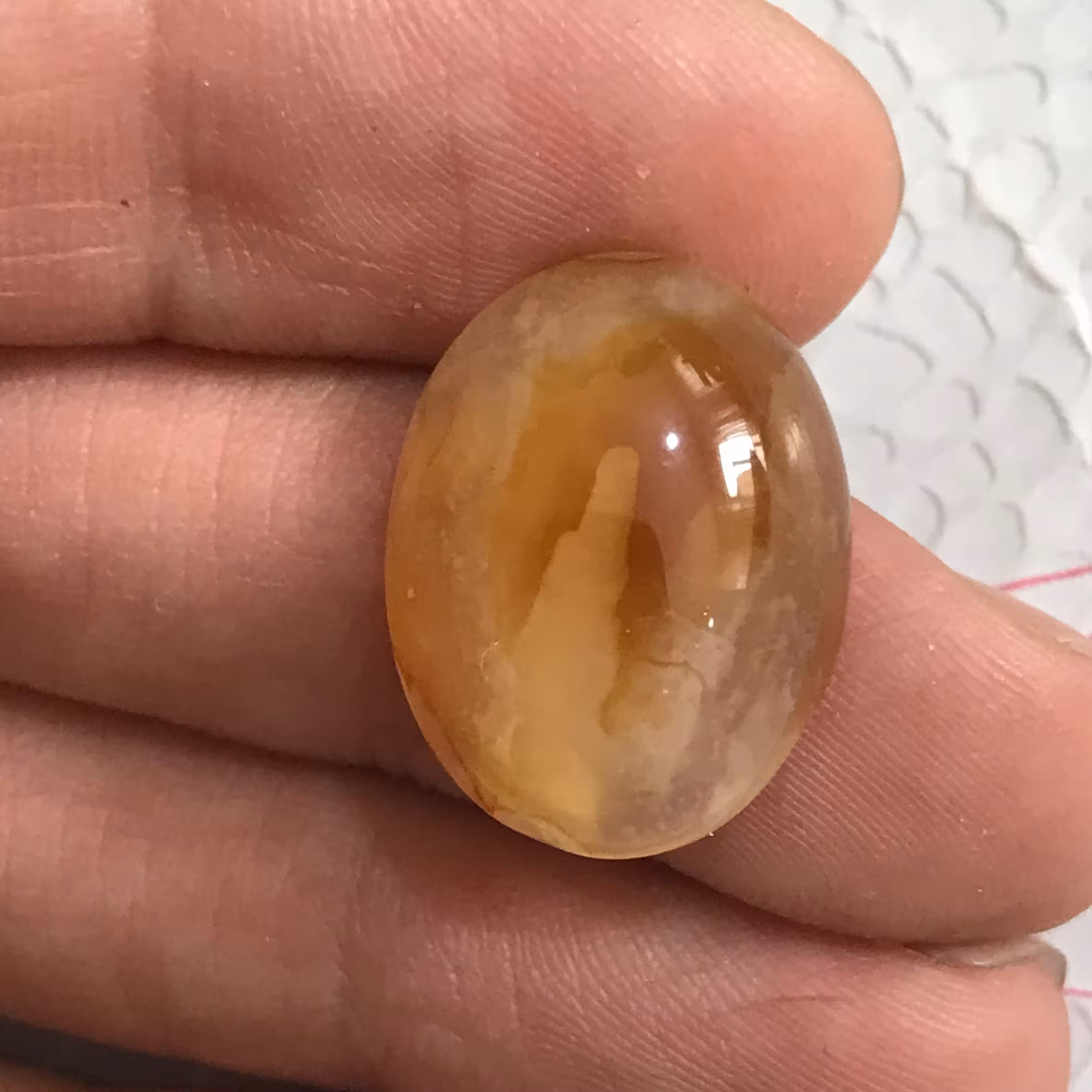 نگین عقیق زرد طرح دار