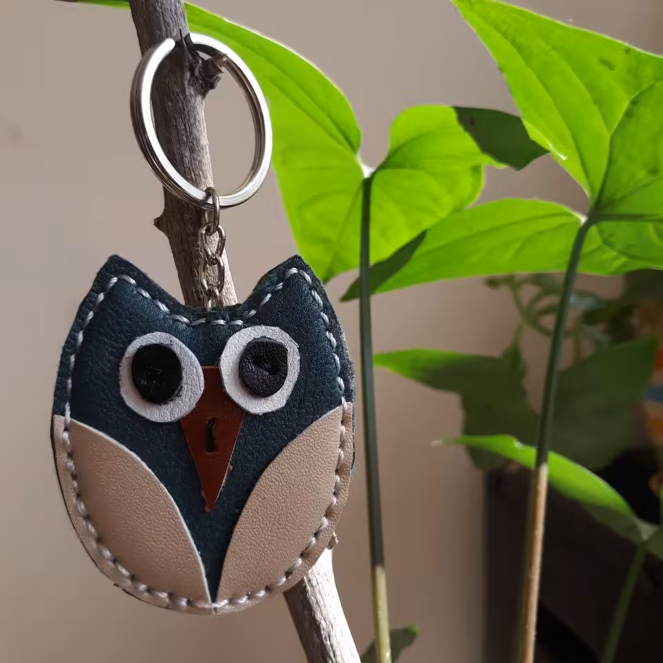 جاسوییچی و آویز کیف جغد چرم طبیعی