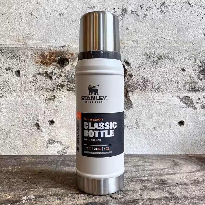 فلاسک استنلی مدل CLASSIC LEGENDARY کد F2022 گنجایش 0.75 لیتر