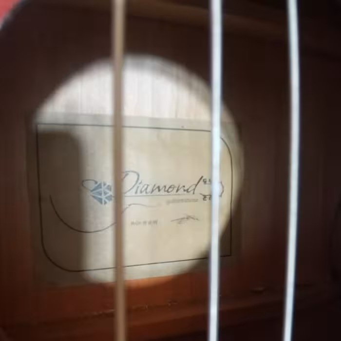 گیتار دیاموند مدل کاتوی کد 068