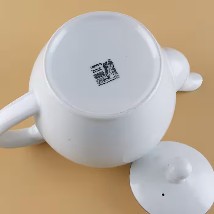 قوری شرکت صنایع چینی تقدیس مدل 6 کوپ خط طلا