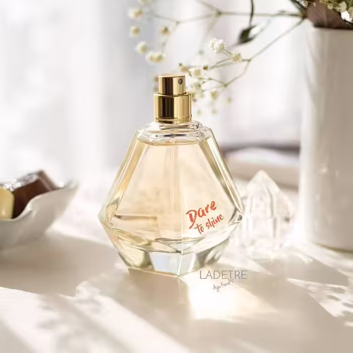 ادوتویلت و عطر زنانه  دیر تو شاین