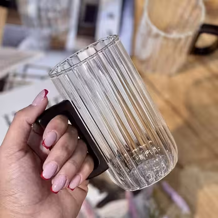 ماگ بلند پیرکس دسته دار طرح شیاردار وارداتی ارس لندشاپ