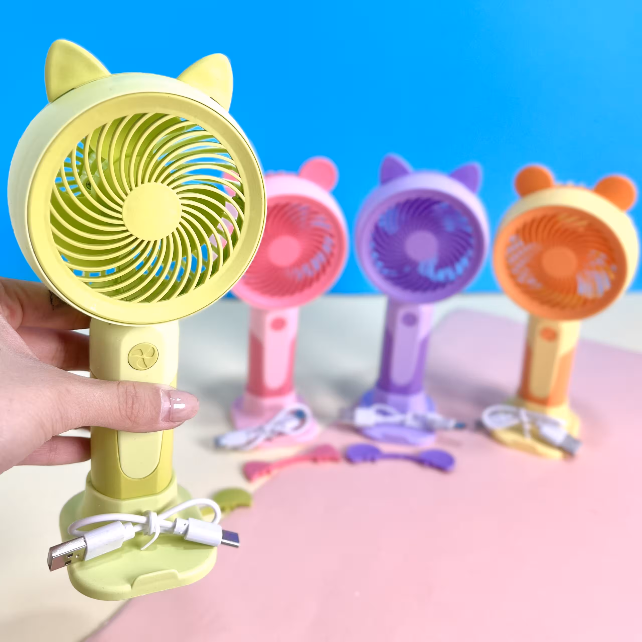 فن شارژی گربه