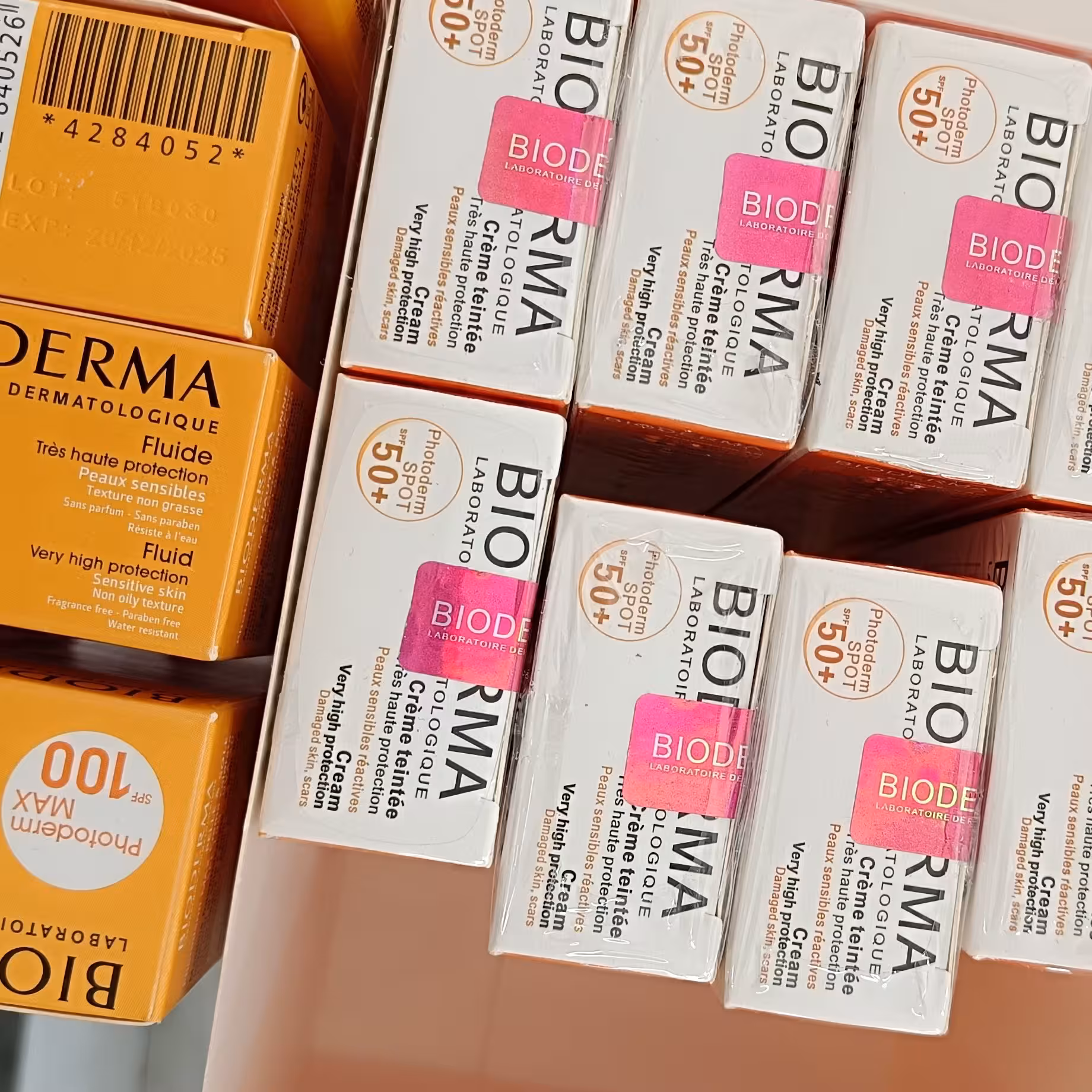 ضدآفتاب ضدلک بیرنگ بایودرما 