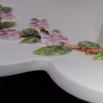 شیرینی خوری سرامیکی هیوا طرح رز برجسته پایه دار کد 11017439