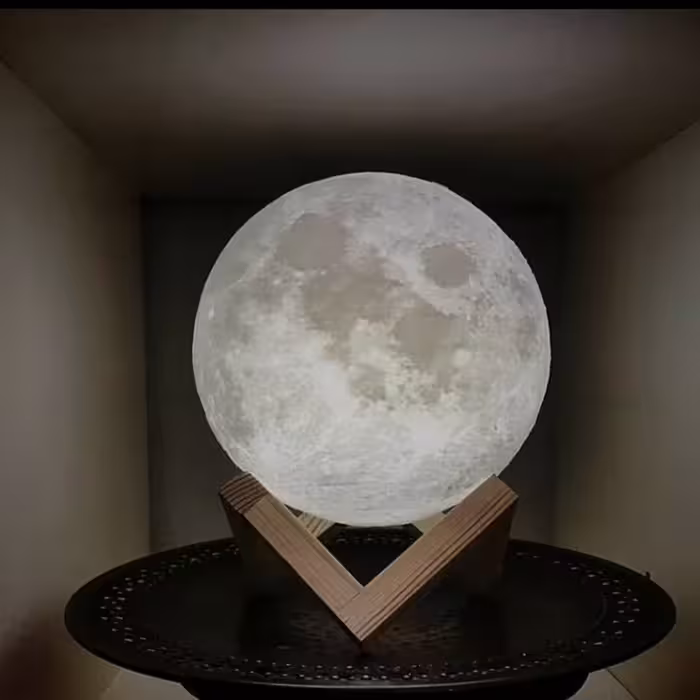 آباژور رومیزی مدل کره ماه M2