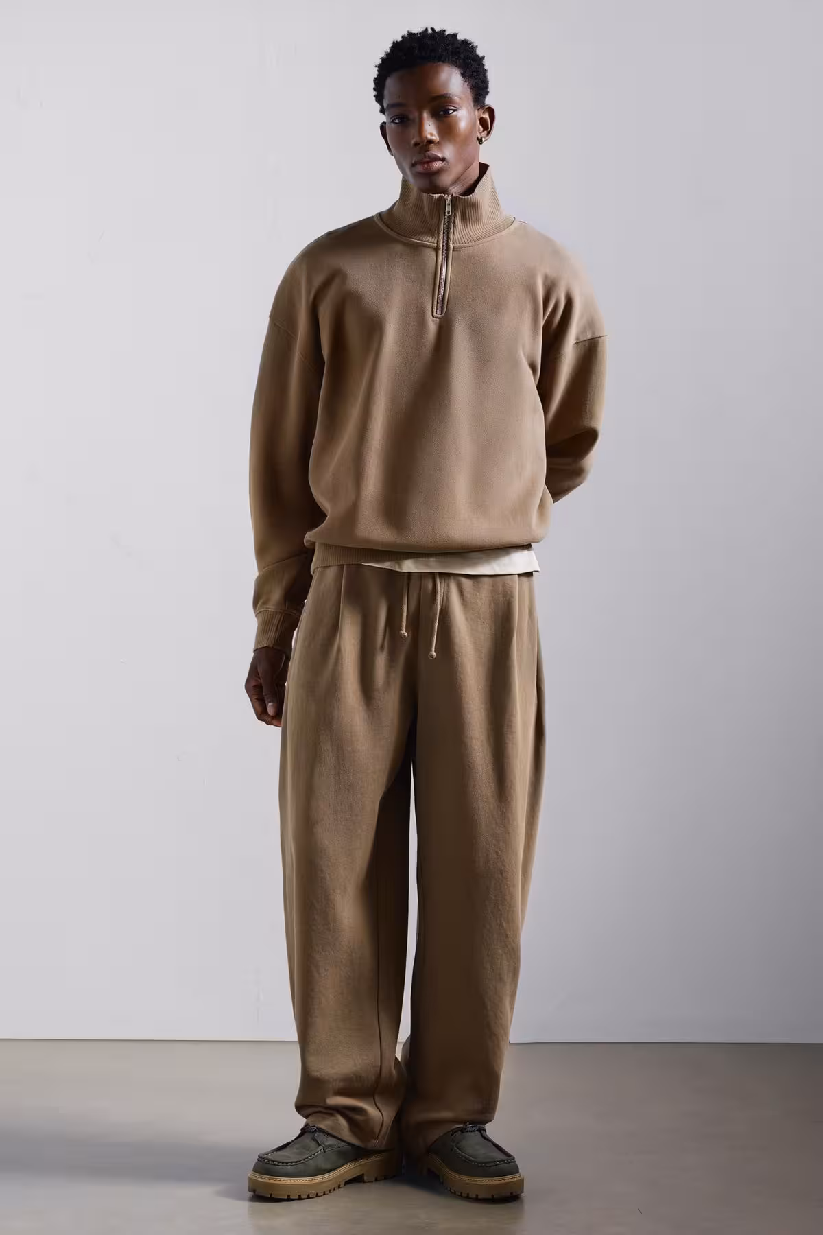 شلوار جگر بریده شده فراوان Pull & Bear