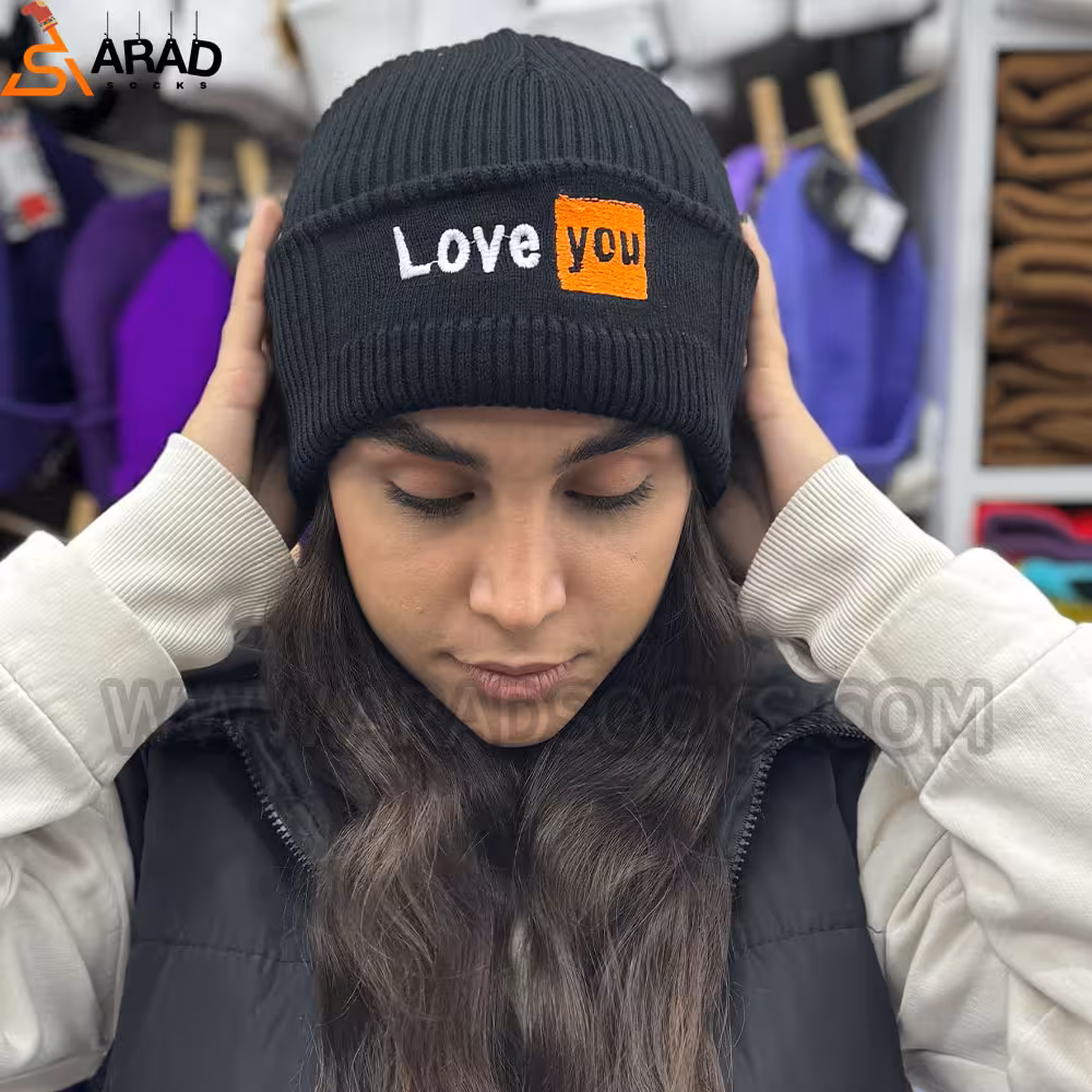 کلاه بافت لاو یو
