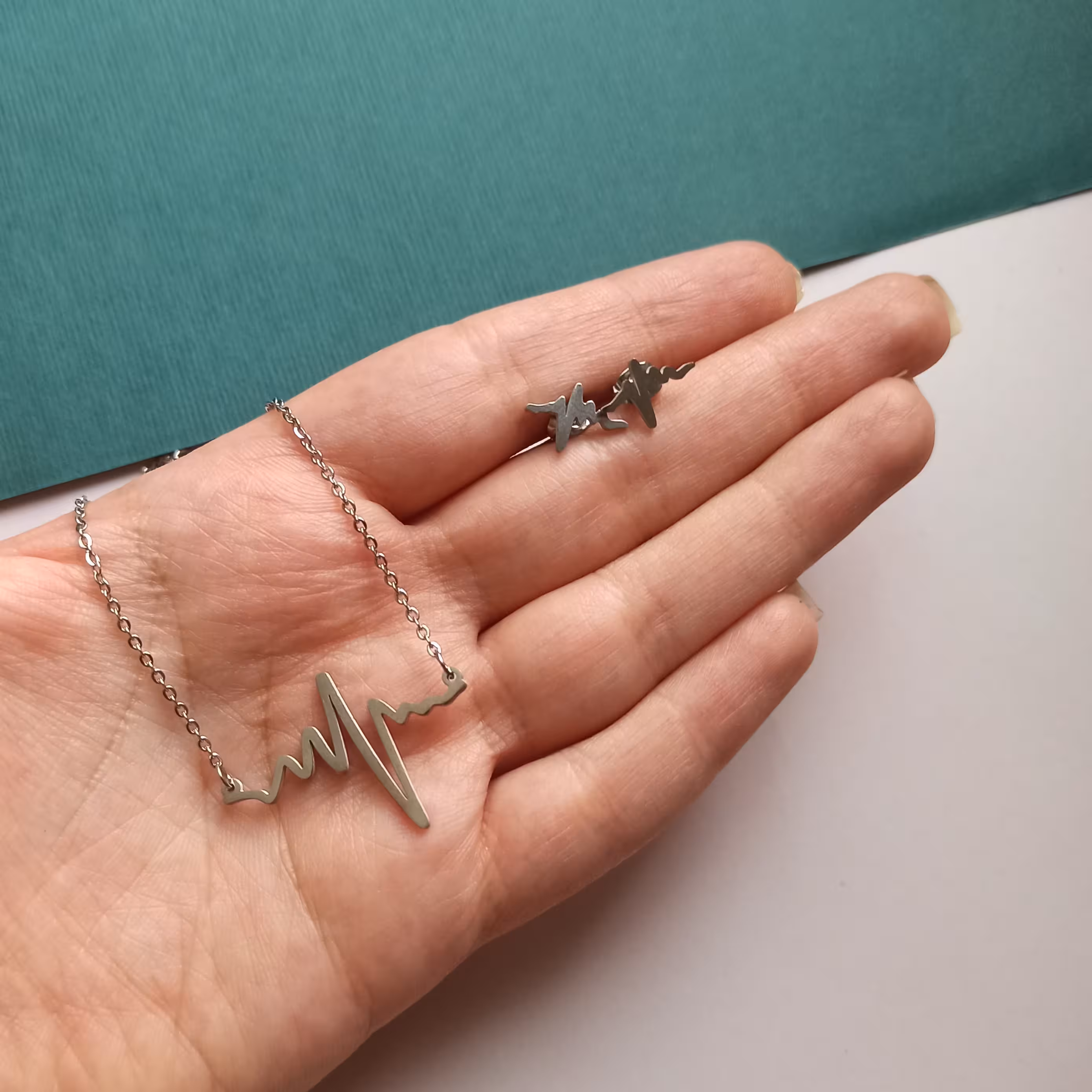 نیم ست استیل نقره ای طرح ضربان قلب ، رنگ ثابت 