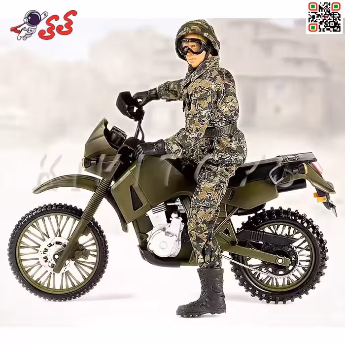 ماکت موتور کاوازاکی با اکشن فیگور سرباز 90615 برند ام اند سی KAWASAKI KLR 650 M C TOY