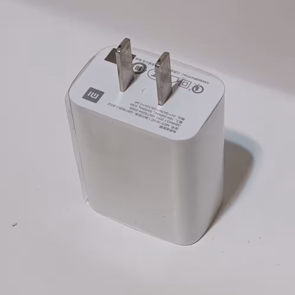 شارژر(آداپتور) اصلی سرجعبه 18 وات شیائومی مدل  XIAOMI ،MDY-10-EC CHARGER  با ضمانت برگشت وجه در صورت نارضایتی 