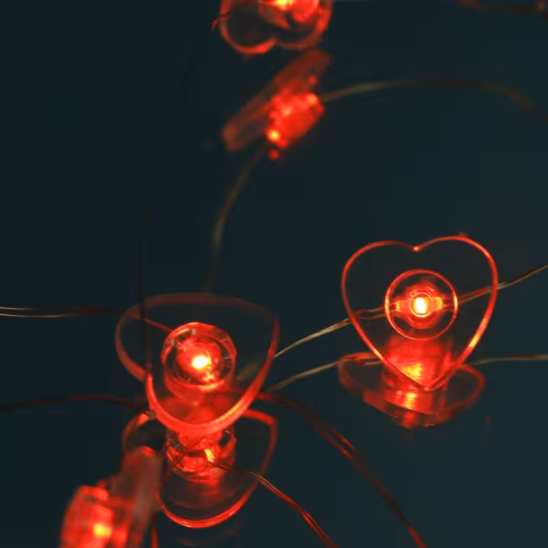 ریسه مفتولی فانتزی طرح قلب قرمز طول 2٫8 متر