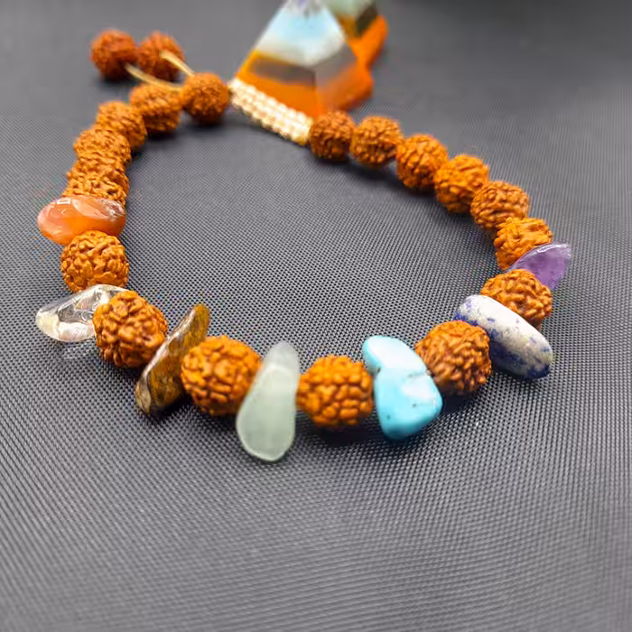 دستبند رودراکشا و هفت سنگ چیپسی کد310224