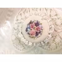 آيينه آرايشی گلدوزی برزيلی با نخ دمسه فرانسه