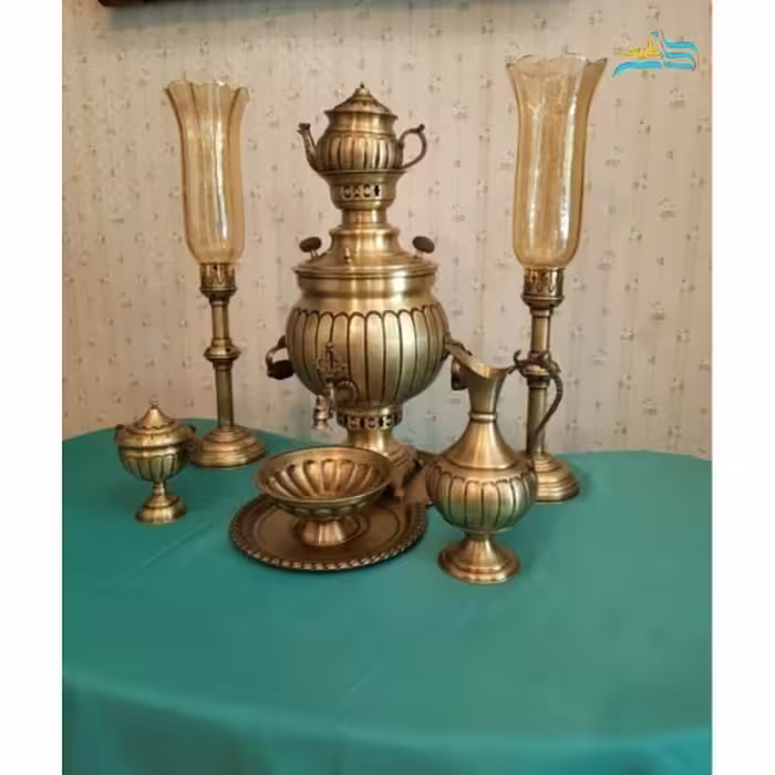 سرویس سماور برنجی زغالی شش لیتری مدل خطی دسته خواب
