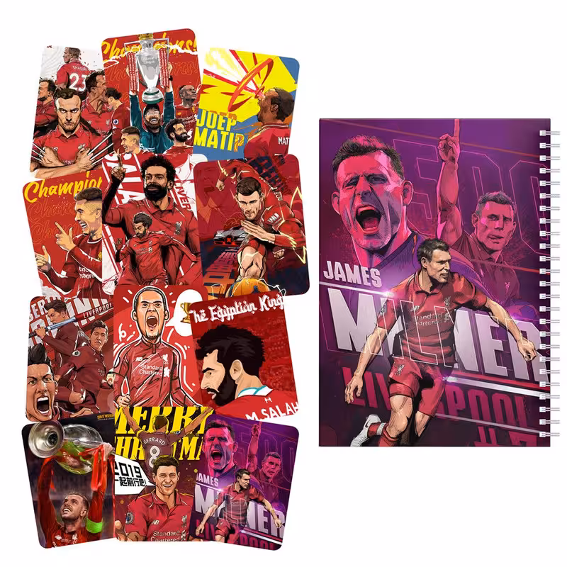 دفتر مشق باژیکان طرح فوتبالی لیورپول کد 20215176 به همراه برچسب  مجموعه 12 عددی