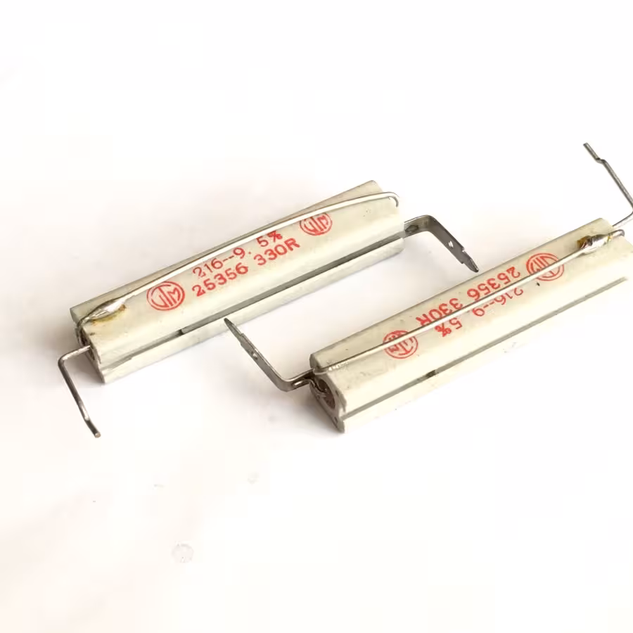 مقاومت آجری 330 اهم 20 وات  %5