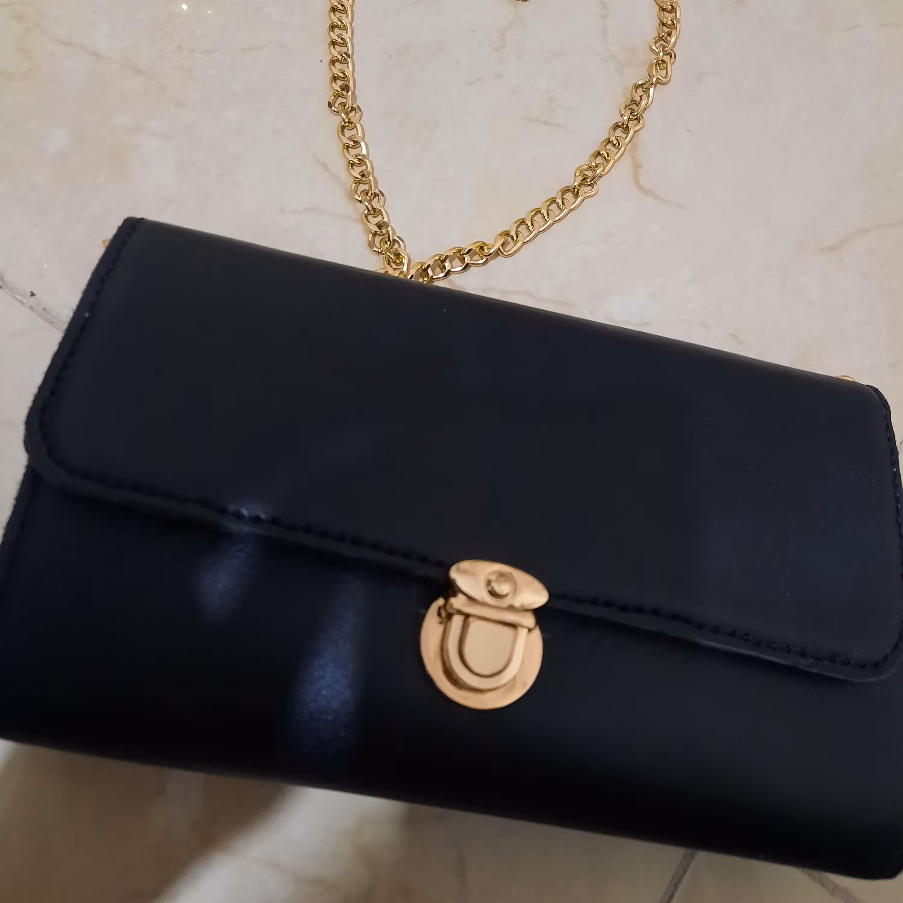 کیف دوشی زنانه چرم طبیعی مدل بادبزنی