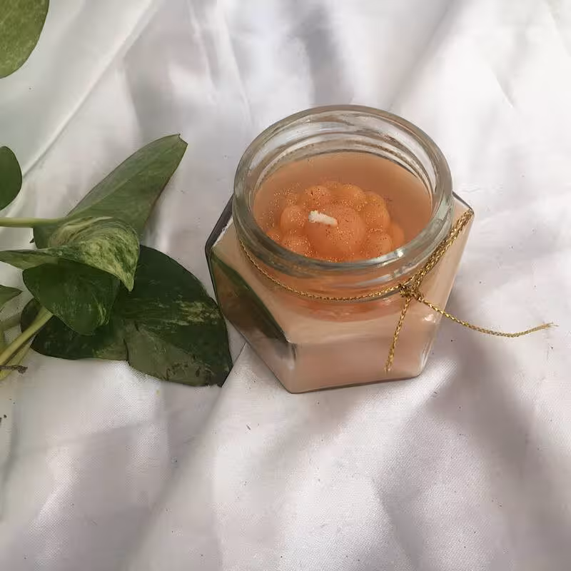 شمع شیشه ای 6ضلعی معطر