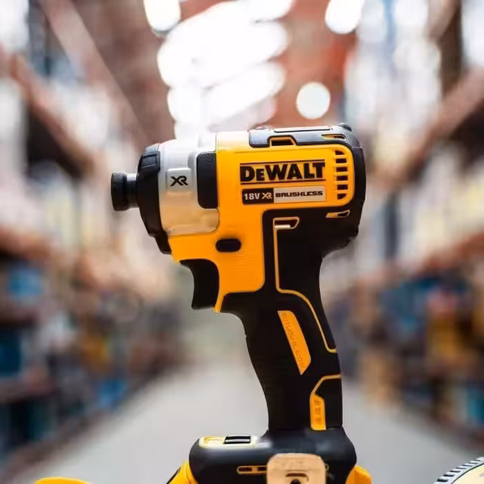 دریل پیچ گوشتی چکشی شارژی دیوالت مدل DCF887P2 – A 18V