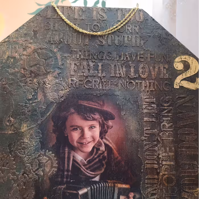 تابلو شاسی مدل پسرک نوازنده کد VB14019