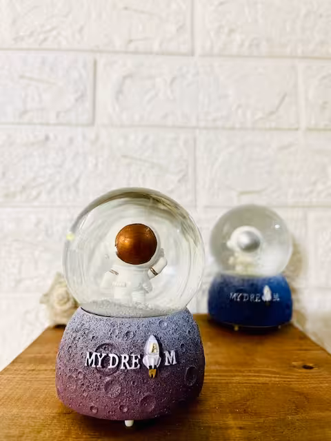 گوی موزیکال فضانورد2متوسط