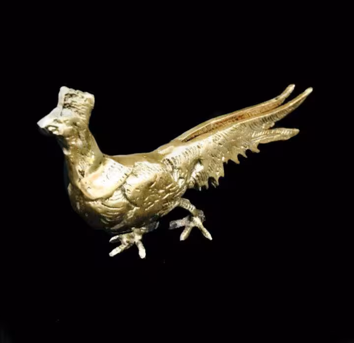 مجسمه برنزی طاووس دم شمشیری