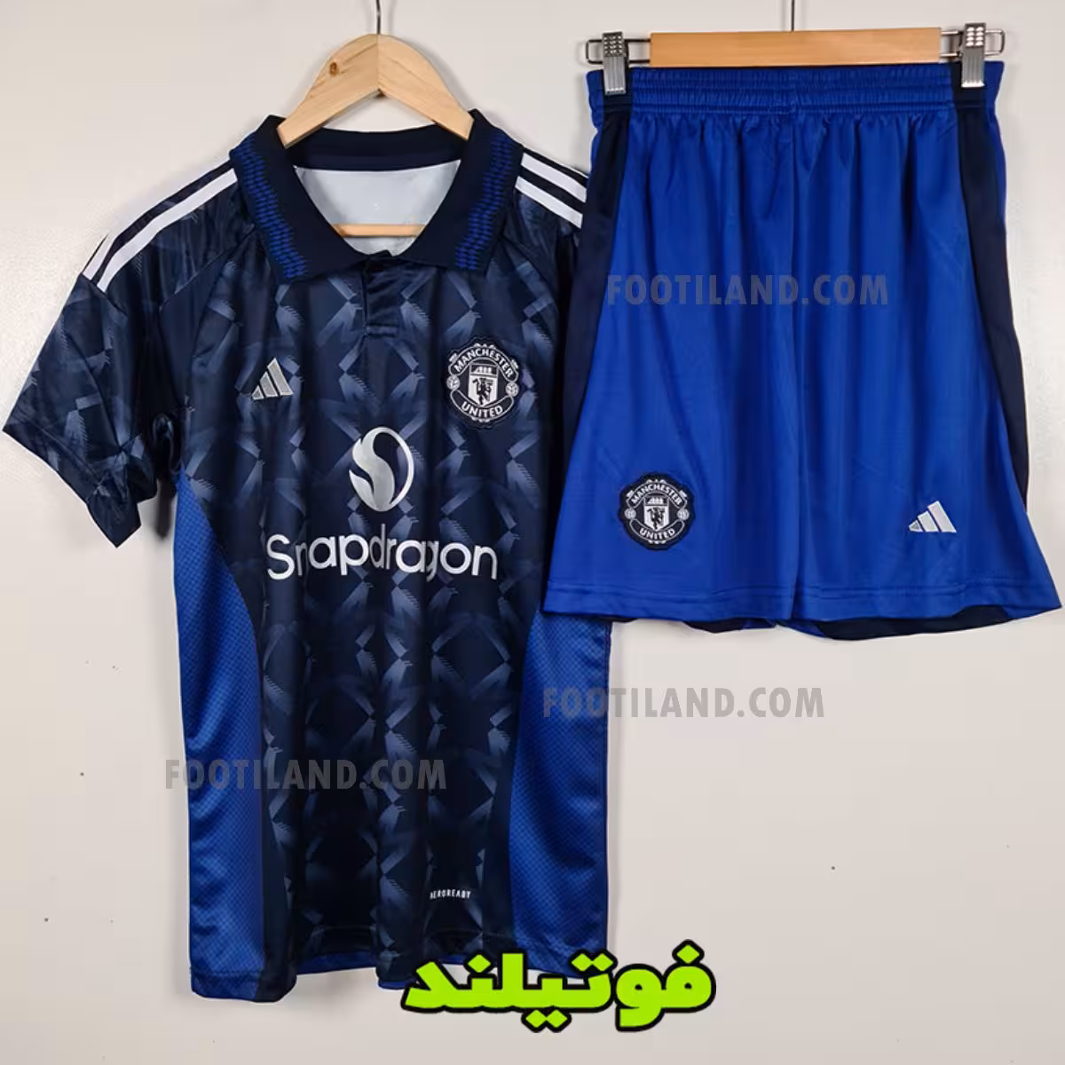 کیت دوم منچستریونایتد 2025