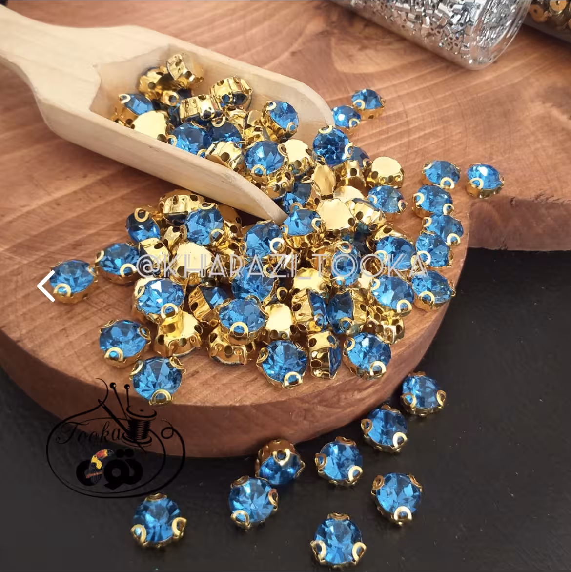 نگین گرد پایه دار آبی (پایه طلایی)