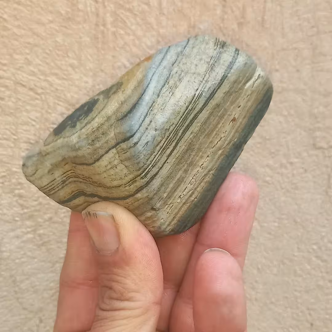 سنگ قیمتی  درمانی جاسپر لیزری خطی سبز کاشان