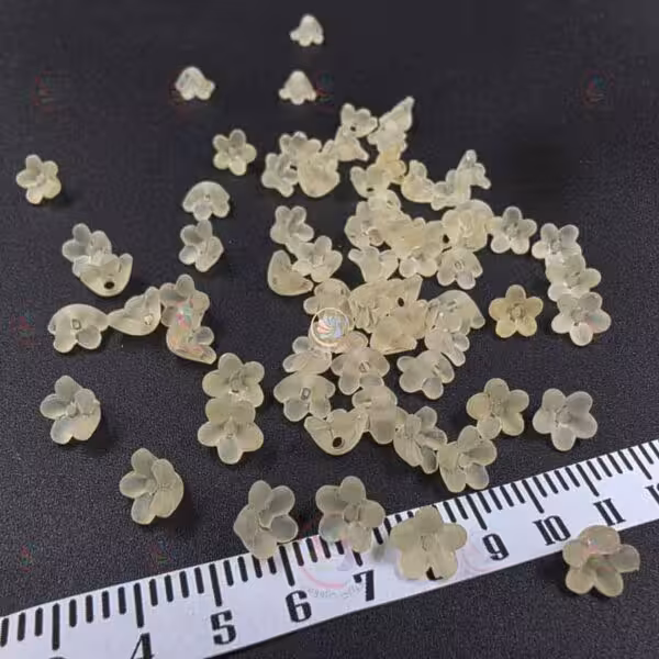 گل کریستال ریز خارجی ( کرم ) بسته 100 عددی