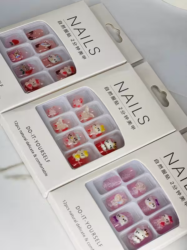 ناخن مصنوعی