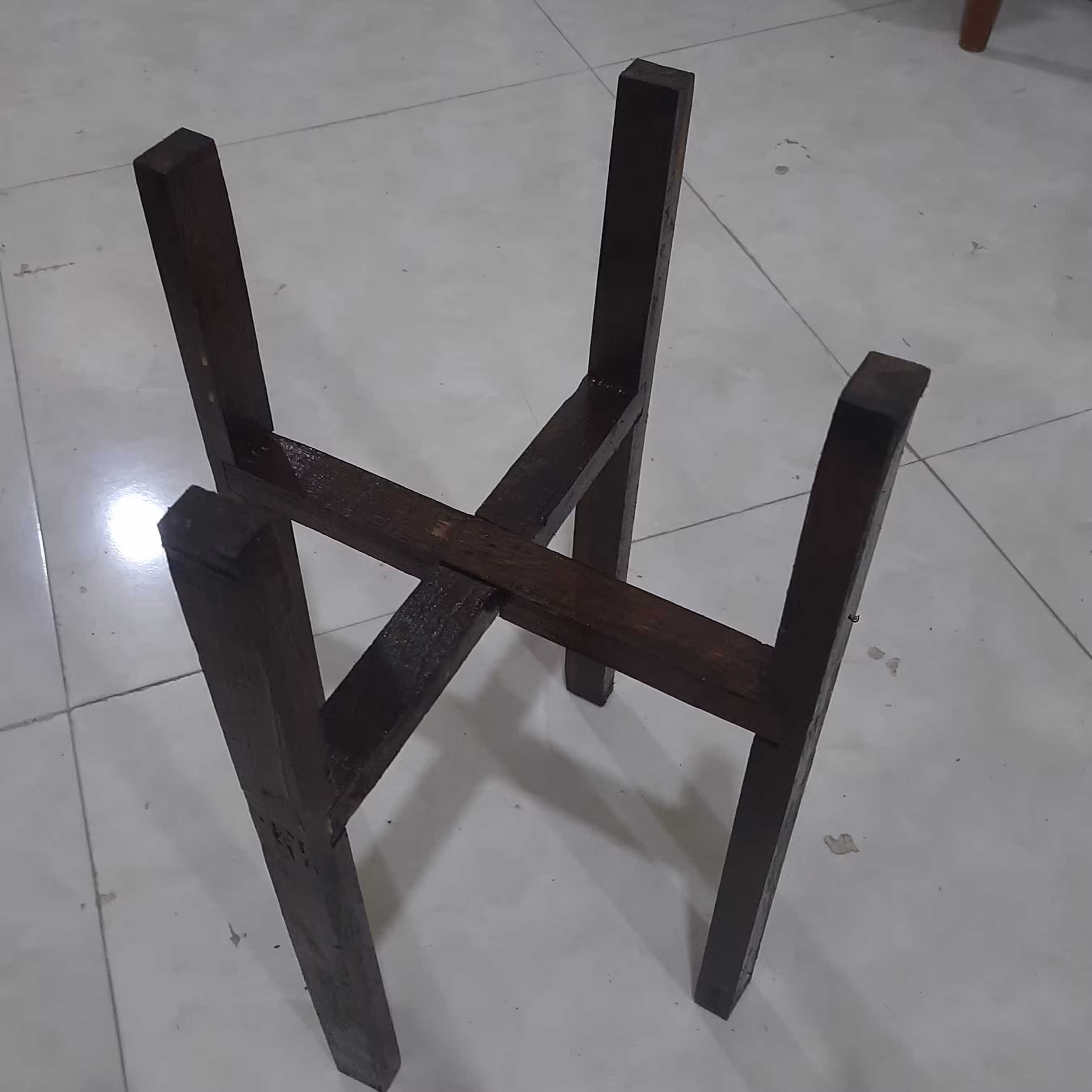 پایه گلدان با چوب دو در چهار و ارتفاع 50 سانت  (سفارشی)