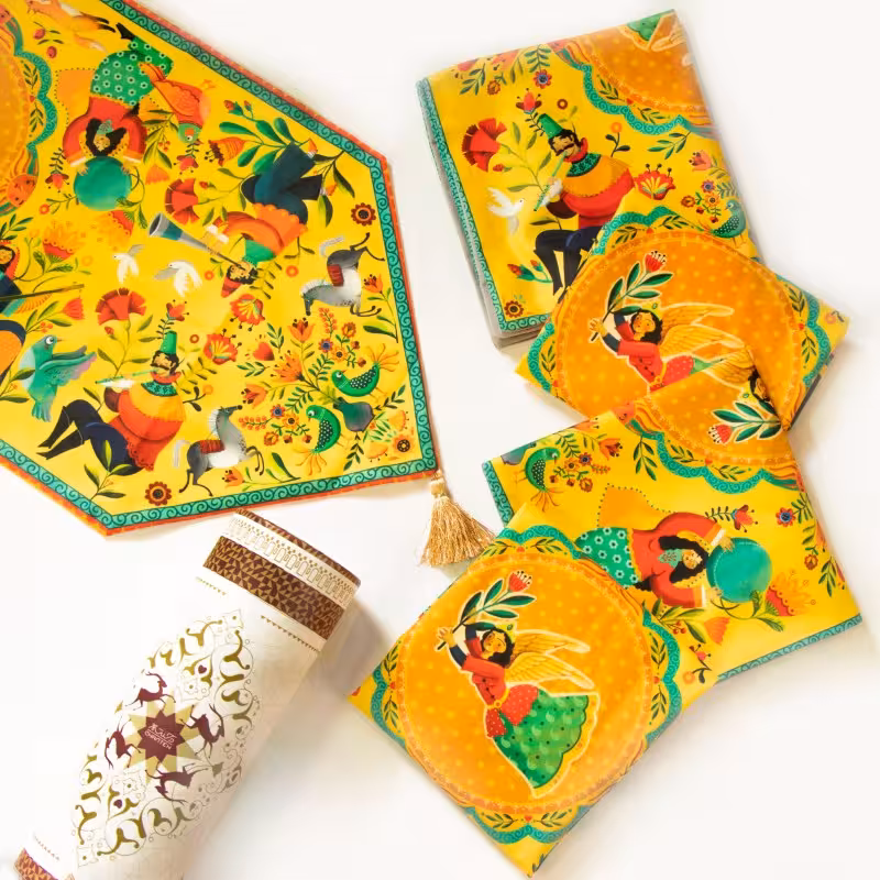 106016-مجموعه بهاران شامل دو عدد کاور کوسن دو عدد رومیزی و یک عدد رانر