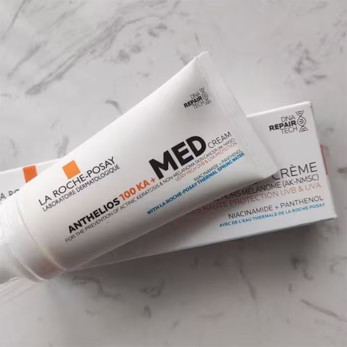 ضد آفتاب لاروش پوزای anthelios 100ka  med