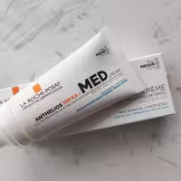 ضد آفتاب لاروش پوزای anthelios 100ka  med