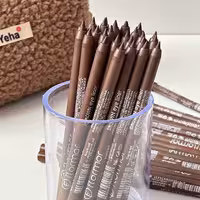 مداد قهوه ای کاملا نرم و روان مناسب خط چشم و خط لب ترند پاییزو زمستان