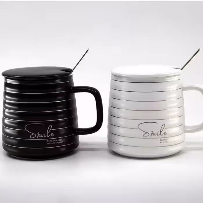 ماگ طرح smile  در دو رنگ