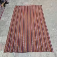 جاجیم دستباف شيراز طرح راه راه ساده سایز مربع رنگ زمینه الوان رنگ حاشیه الوان کد 39665