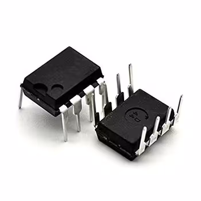 تراشه تامیر NE555P پکیج DIP