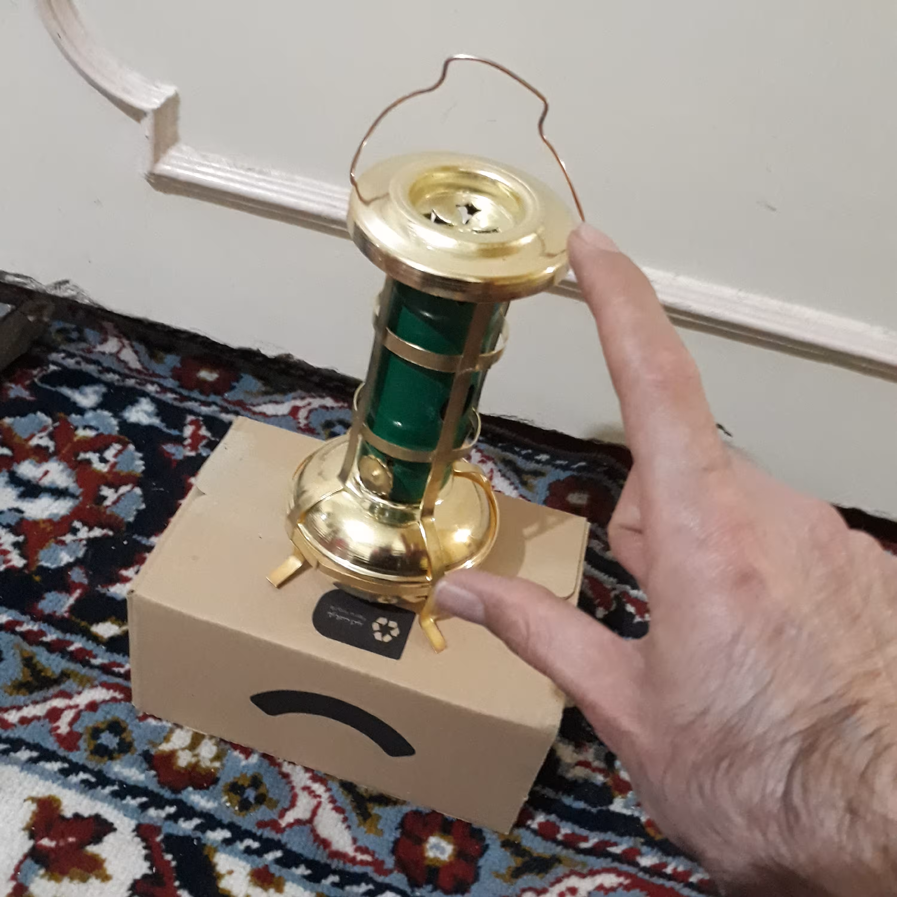 چراغ علائدین والر برنجی ابکاری  تزیینی دکوری باقابلیت روشن شدن بانفت والکل باکیفیت عالی وزیبا