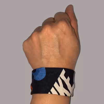 دستمال سر و گردن مدل 30 بسته 3 عددی به همراه مچ بند