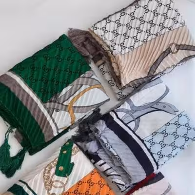 شال پلیسه منگوله دار