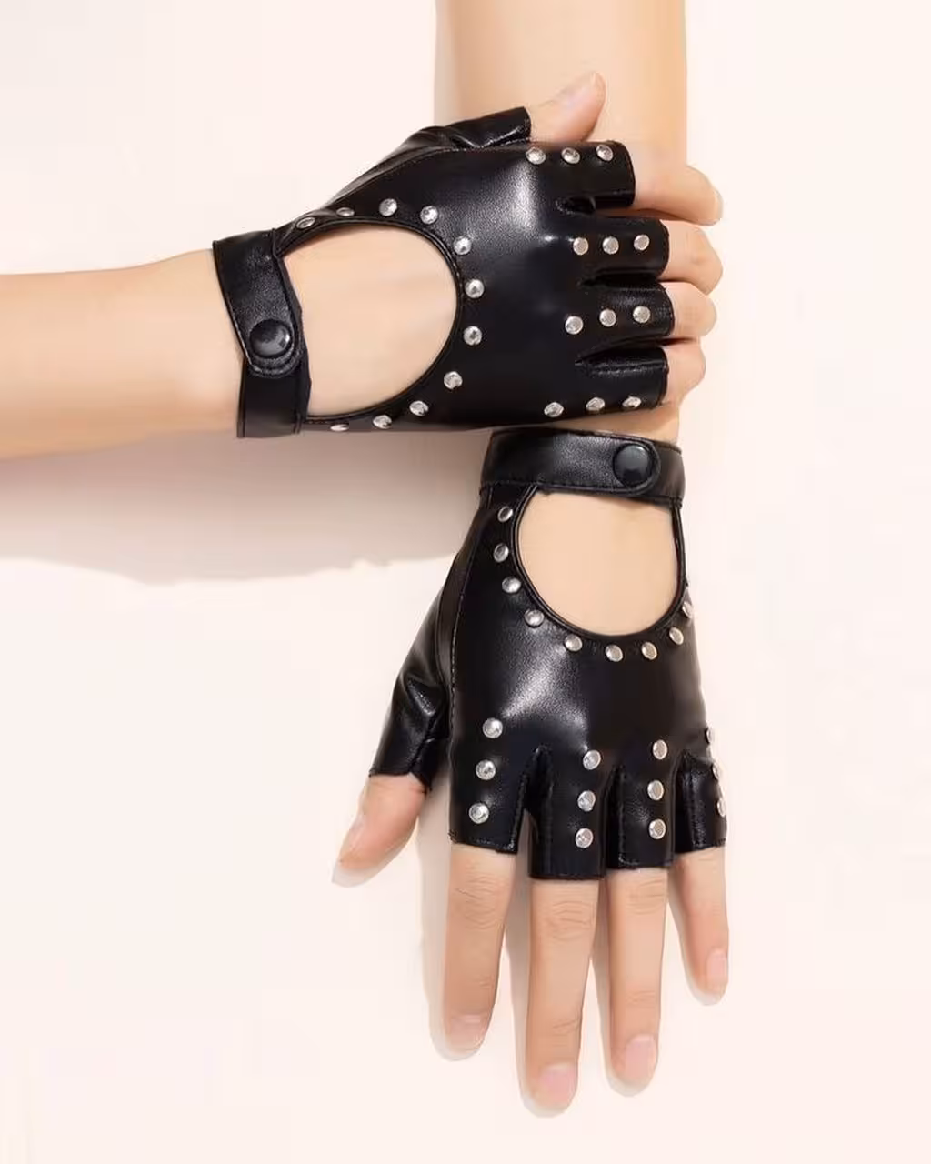 دستکش اسپایک دار