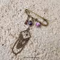 سنجاق سینه‌ی آیین نو