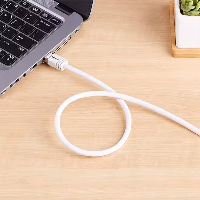 کابل اترنت پرسرعت Amazon Basics RJ45 Cat 7 – سفید، 0.3 متر (بسته 5 عددی)