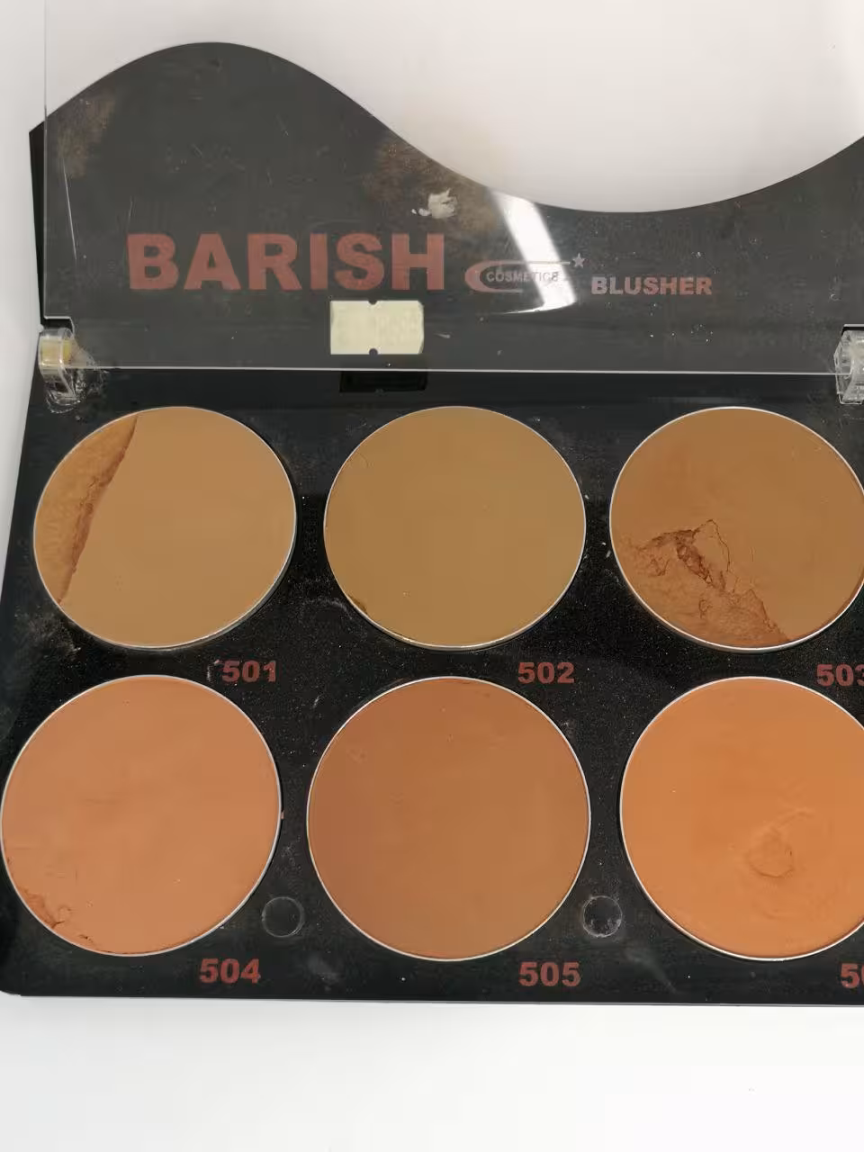 رژگونه مات باریش