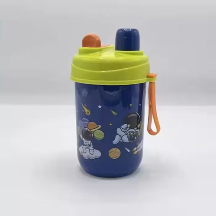 قمقمه پلاستیکی کودک درب سبز