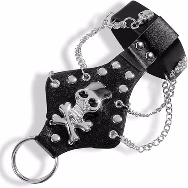 دستبند پانکی چرم روی دست اسکلتی